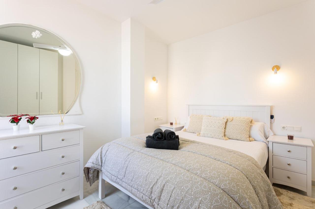 Holidays2Malaga Montesa 700M From The Beach Rooftop Terrace Bagian luar foto